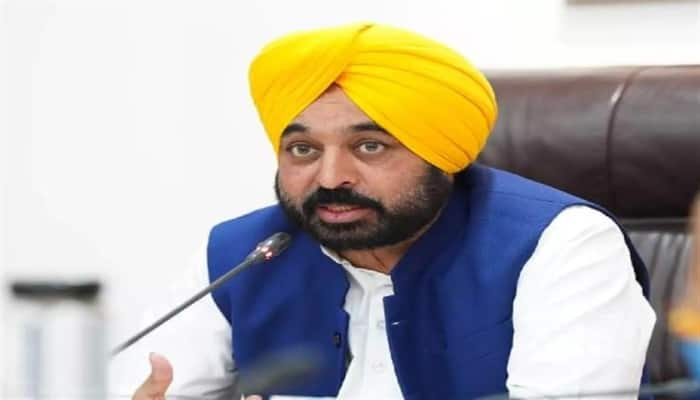 CM Bhagwant Mann claimed that his government's goal is to provide sewage, clean drinking water, sanitation and other basic facilities to the poor people of the city CM Bhagwant Mann: ਸੀਐਮ ਭਗਵੰਤ ਮਾਨ ਵੱਲੋਂ ਪੰਜਾਬ ਦੇ ਸ਼ਹਿਰਾਂ 'ਚ ਵੱਡੇ ਪ੍ਰੋਜੈਕਟ ਸ਼ੁਰੂ ਕਰਨ ਦਾ ਐਲਾਨ,  ਸ਼ਹਿਰ ਦੇ ਕੱਲੇ-ਕੱਲੇ ਬੰਦੇ ਤੱਕ ਪਹੁੰਚਾਉਣਗੀਆਂ ਮੁੱਢਲੀਆਂ ਸਹੂਲਤਾਂ