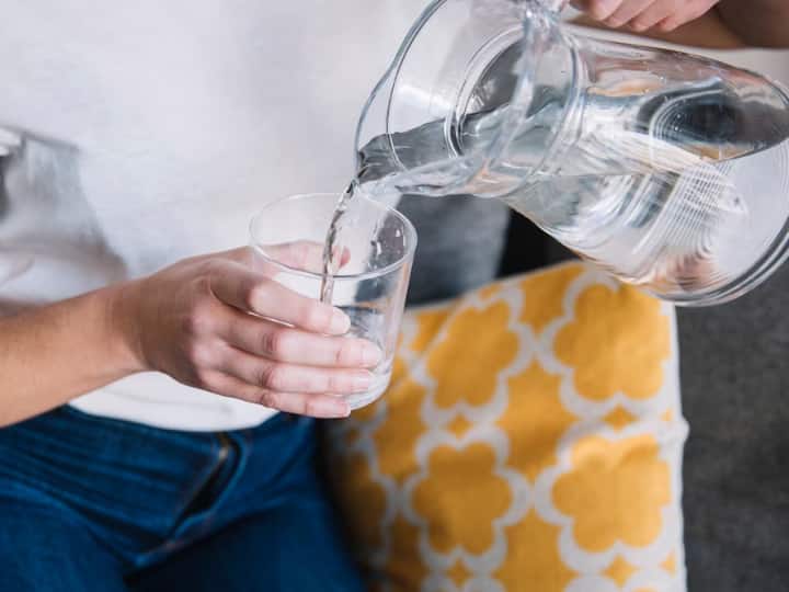 Why We Should Not Drink Water While Eating Food Know From Expert खाना