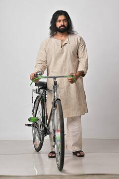 'Kurbaan': শৈবাল মুখোপাধ্যায়ের পরিচালনায় এবার অঙ্কুশ-প্রিয়ঙ্কা জুটি, আসছে 'কুরবান'