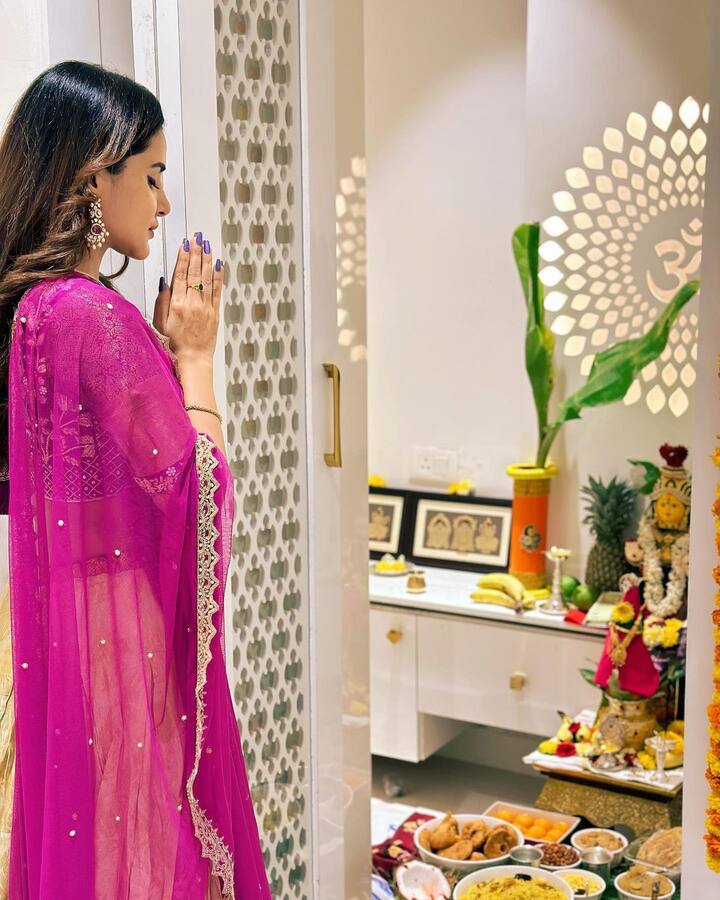 అషూ రెడ్డి అందమైన ఫోటోలు -Image Credit: Ashu reddy/Instagram