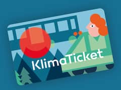 ఒక్క టాటూ వేయించుకుంటే చాలు, ఏడాదంతా ఆ దేశాన్ని ఫ్రీగా చుట్టేయొచ్చు