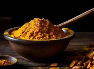 Side effects of turmeric: ਹਲਦੀ ਦੀ ਹੱਦ ਤੋਂ ਵੱਧ ਵਰਤੋਂ ਤੁਹਾਨੂੰ ਕਰ ਸਕਦੀ ਬਿਮਾਰ, ਹੋ ਸਕਦੀ ਇਹ ਗੰਭੀਰ ਬਿਮਾਰੀ