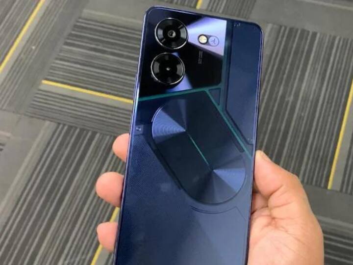 Tecno Pova 5 के 8GB RAM + 128GB की कीमत 11,999 रूपये है जबकि Tecno Pova 5 Pro की कीमत 14,999 रुपये है. दोनों पर आप 1,000 रपये की बचत EMI ट्रांसक्शन में कर सकते हैं. अगर आप मोबाइल फोन्स को BOB या City Bank के क्रेडिट कार्ड से खरीदते हैं तो आपको 750 रूपये का डिस्काउंट मिलेगा. बैंक ऑफर 31 अगस्त तक मान्य हैं.