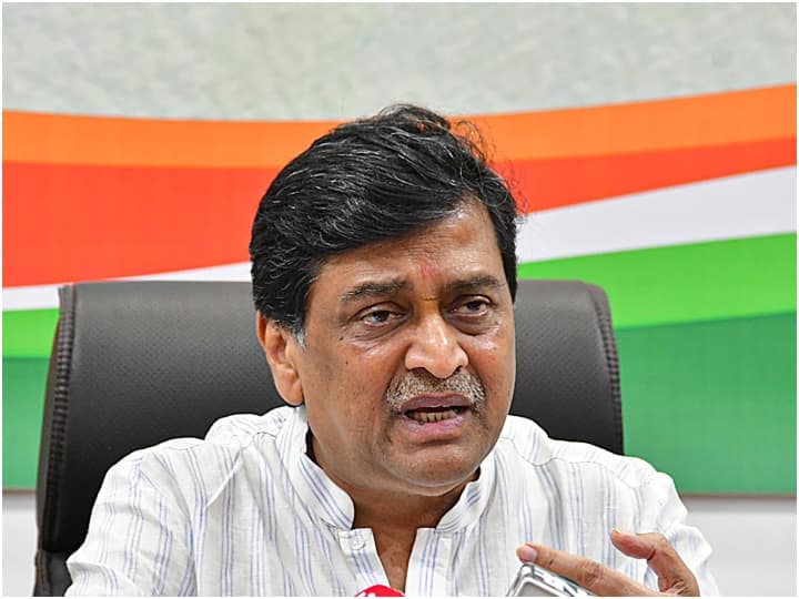Congress Leader Ashok Chavan demand constitutional amendment for Maratha Reservation oppose EWS quota for Maratha Reservation Maratha Reservation EWS : मराठा समाजासाठी 10 टक्के EWS कोटा मान्य नाही; अशोक चव्हाणांचा सरकारवर हल्लाबोल