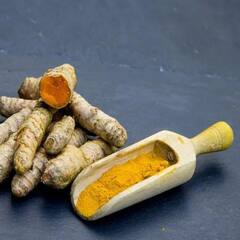 Health Tips: হলুদের অতিরিক্ত ব্যবহারে কী হতে পারে ?