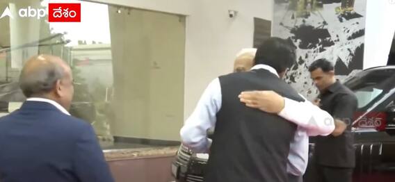 PM Modi Hugs ISRO Chairman Somanath : బెంగుళూరులోని ఇస్రో హెడ్ క్వార్టర్స్ కు వచ్చిన మోదీ |ABP Desam