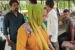 Surat: સુરતમાં સીડી નીચે પટકાતા યુવકનું મોત, પત્નીનું હૈયાફાટ રુદન