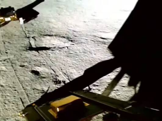 isro-tweets-chandrayaan-3-mission-objectives-soft-landing-on-lunar-surface-accomplished-all-payloads-are-performing-normally Chandrayaan 3 Update: 'ਚੰਦਰਯਾਨ-3 ਦੇ ਸਾਰੇ ਪੇਲੋਡ ਸਹੀ ਢੰਗ ਨਾਲ ਕਰ ਰਹੇ ਕੰਮ', ਇਸਰੋ ਨੇ ਦਿੱਤਾ ਚੰਦਰਮਾ ਦਾ ਤਾਜ਼ਾ ਅਪਡੇਟ, ਜਾਣੋ