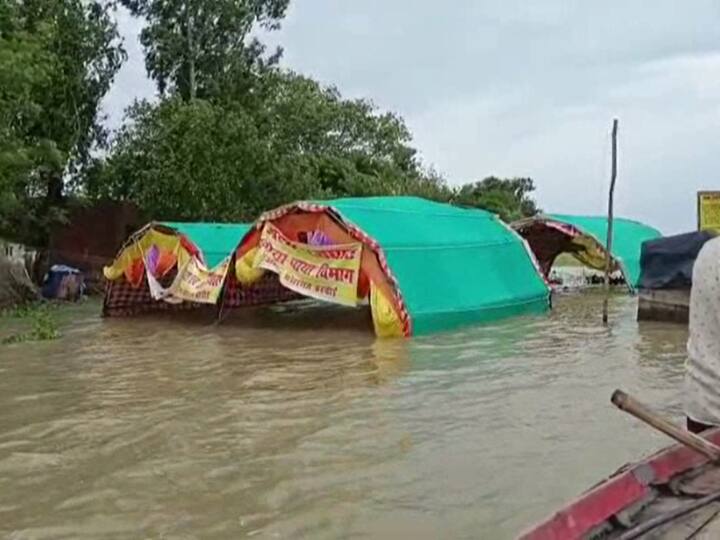 यूपी के हरदोई में बाढ़ का कहर, 10 दिन से मवेशियों के साथ घरों में कैद होकर रह गए हैं लोग