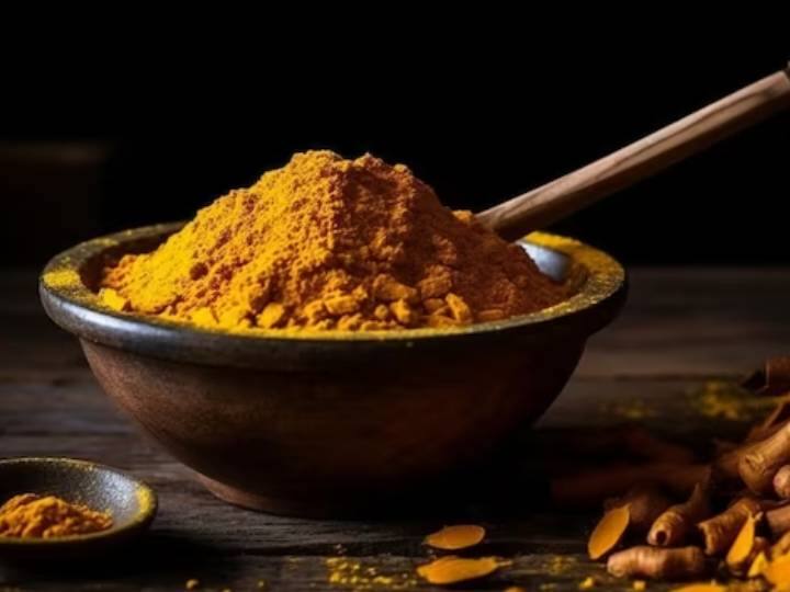 How Much Turmeric Is Too Much Turmeric Expert Reveals The हल्दी का एक हद से ज्यादा इस्तेमाल कर सकता है बीमार, हो सकती हैं ये गंभीर बीमारी