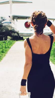 ਜਹਾਜ਼ 'ਚ ਸਫਰ ਕਰਦੇ ਵੇਲੇ ਕਦੇ ਵੀ ਨਾ ਪਹਿਨੋ ਅਜਿਹੇ ਕੱਪੜੇ