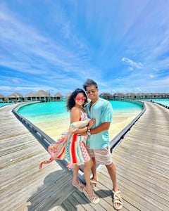 Aishwarya Sharma photos: માલદિવમાં પતિ સાથે રોમેન્ટિક થઈ ઐશ્વર્યા શર્મા, જુઓ સ્ટનિંગ તસવીરો