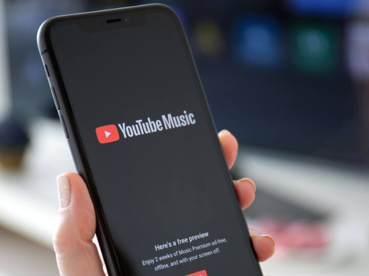 YouTube live lyrics feature is now available on Android and iOS here is whats new YouTube म्यूजिक ऐप में आया नया रीयल-टाइम लिरिक्स फीचर, ये पहले वाले से है बेहतर