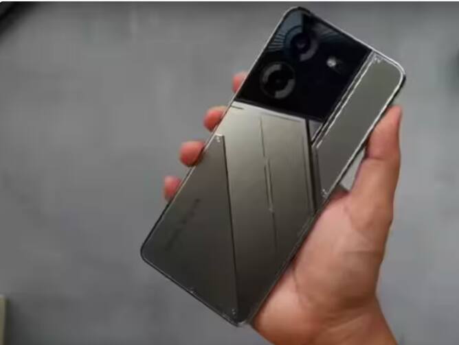 ਇਸ ਫੋਨ 'ਚ MediaTek Helio G99 ਚਿਪਸੈੱਟ, 8GB ਰੈਮ ਅਤੇ 128GB ਇੰਟਰਨਲ ਸਟੋਰੇਜ ਮੌਜੂਦ ਹੈ। ਸਮਾਰਟਫੋਨ ਨੂੰ 45W ਫਾਸਟ ਚਾਰਜਿੰਗ ਸਪੋਰਟ ਦੇ ਨਾਲ 6,000mAh ਦੀ ਵਿਸ਼ਾਲ ਬੈਟਰੀ ਦਿੱਤੀ ਗਈ ਹੈ, ਜੋ ਇੱਕ ਘੰਟੇ ਵਿੱਚ ਪੂਰੀ ਤਰ੍ਹਾਂ ਚਾਰਜ ਹੋ ਜਾਂਦੀ ਹੈ।