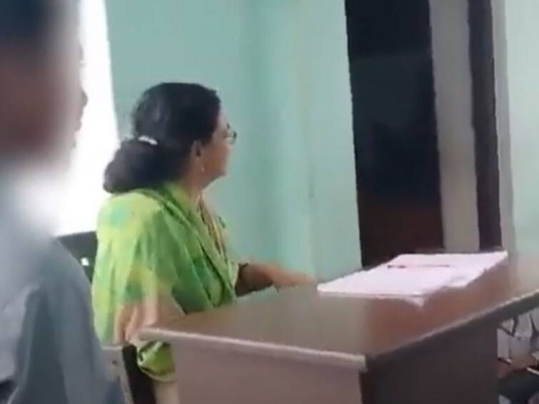 Uttar Pradesh Muzaffarnagar teacher caught on camera asking her students to take turns beating a fellow Muslim student యూపీలోని ఓ స్కూల్‌లో దారుణం, ముస్లిం విద్యార్థిని తోటి విద్యార్థులతో కొట్టించిన టీచర్ - వైరల్ వీడియో