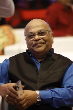 ज्येष्ठ संगीतकार  अशोक पत्की यांचा 'माझा सन्मान' पुरस्कारानं गौरव; पाहा फोटो