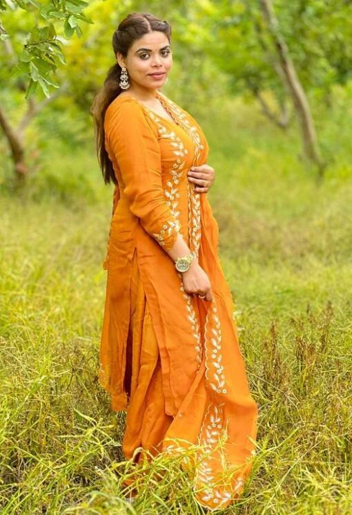 ਜੈਸਮੀਨ ਅਖਤਰ ਦੀਆਂ ਅਦਾਵਾਂ ਬਣਾ ਲੈਣਗੀਆਂ ਦੀਵਾਨਾ