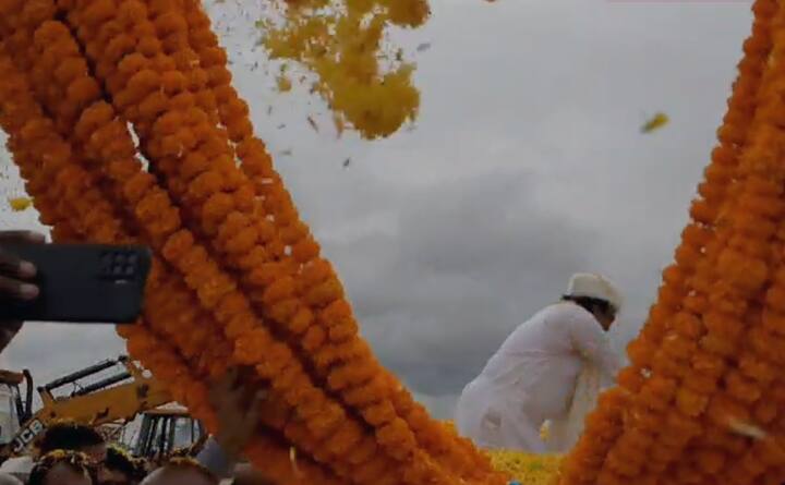 सत्तानाट्यानंतर ते दोन महिन्यांनी ते बारामतील हजेरी लावत आहेत.