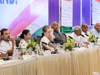 INDIA vs NDA : भाजपच्या 'एनडीए'ला 'इंडिया' आघाडी धक्का देणार? चार ते पाच पक्ष संपर्कात असल्याचा काँग्रेसचा दावा