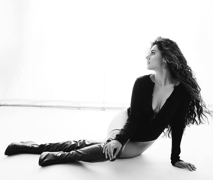 తాప్సీ బాలీవుడ్లోనే సెటిలైపోయింది. తెలుగులో ఆమెకు అవకాశాలు రావడం లేదు. -Image credit: Taapsee Pannu/Instagram