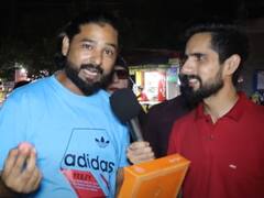 चंद्रयान-3 की लैंडिंग पर खुश होकर इस पाकिस्तानी ने बांटी मिठाईयां, भारत को लेकर क्या कुछ देखें वायरल वीडियो