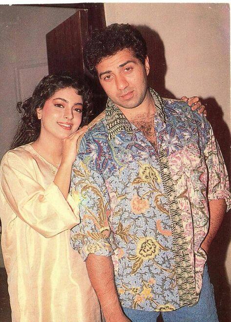 ਫਿਲਮ ਦੀ ਸਫਲਤਾ ਤੋਂ ਬਾਅਦ ਸੰਨੀ ਦਿਓਲ ਨੇ ਵੀ ਆਪਣੀ ਫੀਸ ਵਧਾ ਦਿੱਤੀ ਹੈ। ਇਹ ਦਾਅਵਾ ਖੁਦ ਨੂੰ ਆਲੋਚਕ ਕਹਿਣ ਵਾਲੇ ਕੇਆਰਕੇ ਦਾ ਹੈ। ਕੇਆਰਕੇ ਨੇ ਸੋਸ਼ਲ ਮੀਡੀਆ 'ਤੇ ਸੰਨੀ ਦਿਓਲ ਦੀ ਫੀਸ ਵਧਾਉਣ ਬਾਰੇ ਦੱਸਿਆ ਹੈ।