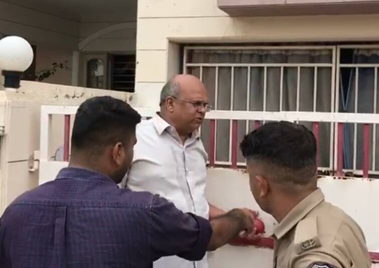 Ramesh fefar, who made controversial comments about Brahm Samaj, was detained by the police Rajkot: બ્રહ્મ સમાજ વિશે એલફેલ બોલનાર રમેશ ફેફરની પોલીસે કરી અટકાયત,તેમનું મોઢું કાળું કરનારને 10 હજારના ઈનામની જાહેરાત