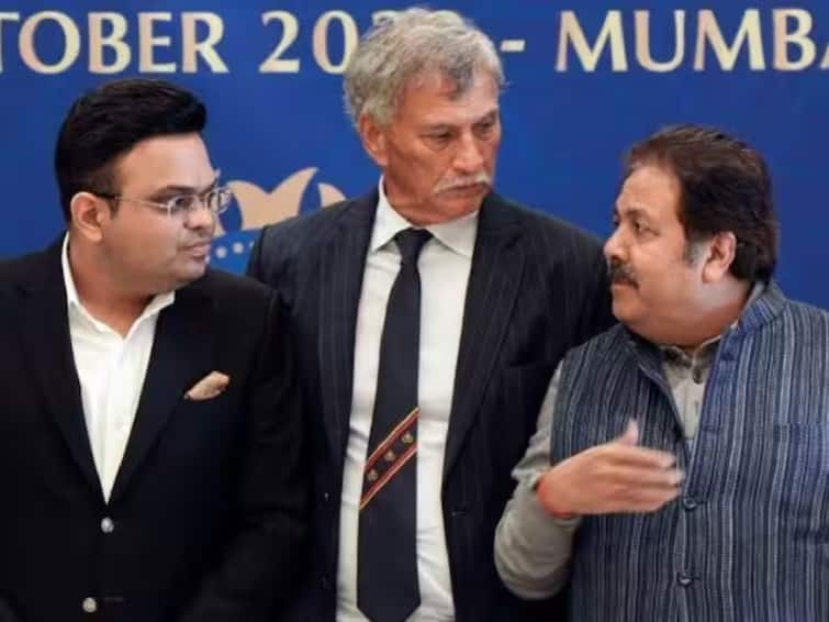 bcci president roger binny and rajiv shukla to visit pakistan for asia cup 2023 Asia Cup 2023: விரைவில் பாகிஸ்தான் - இந்தியா இருதரப்பு தொடரா..? பாகிஸ்தான் பறக்கும் பிசிசிஐ தலைவர், துணை தலைவர்!