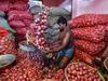 Onion Procurement: ਟਮਾਟਰ ਵਾਂਗ ਪਿਆਜ਼ ਦੀਆਂ ਕੀਮਤਾਂ 'ਚ ਨਹੀਂ ਹੋਵੇਗਾ ਵਾਧਾ! ਮਹਿੰਗਾਈ 'ਤੇ ਕਾਬੂ ਪਾਉਣ ਲਈ ਸਰਕਾਰ ਕਰ ਰਹੀ ਇਹ ਕੰਮ