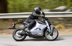 Electric Bikes: આ ઇલેક્ટ્રિક બાઇકની રેન્જ જાણીને તમે પણ ખરીદવાનો બનાવી લેશો પ્લાન, જુઓ તસવીરો.............