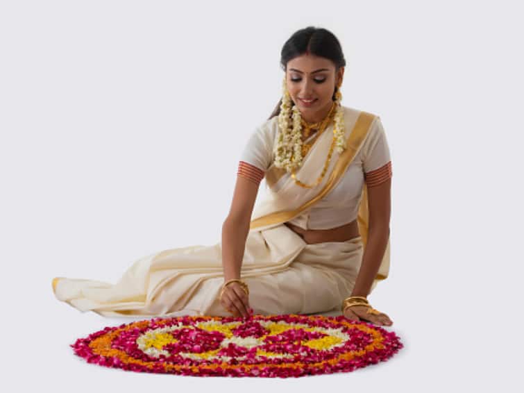 Onam 2023: The Significance Of Traditional Off-White Saree With Golden Border Worn During The Festival Onam 2023: Significance Of Traditional Kasavu Saree Worn During The Festival