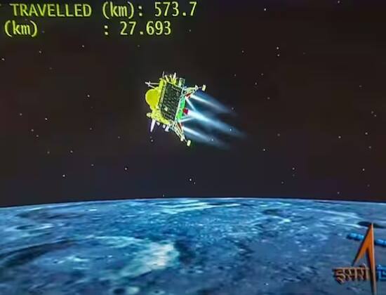 ਇਸਰੋ ਦਾ ਚੰਦਰਯਾਨ-3 ਮਿਸ਼ਨ ਆਮ ਆਦਮੀ ਦੀ ਜ਼ਿੰਦਗੀ ਨਾਲ ਜੁੜੀਆਂ ਕੁਝ ਗੱਲਾਂ ਸਿਖਾਉਂਦਾ ਹੈ, ਜਿਸ ਨਾਲ ਤੁਹਾਡੀਆਂ ਵਿੱਤੀ ਲੋੜਾਂ ਪੂਰੀਆਂ ਹੋ ਸਕਦੀਆਂ ਹਨ। ਇੱਥੇ ਪੰਜ ਚੀਜ਼ਾਂ ਬਾਰੇ ਜਾਣਕਾਰੀ ਦਿੱਤੀ ਗਈ ਹੈ। ਆਓ ਜਾਣਦੇ ਹਾਂ ਇਸ ਟਾਰਗੇਟ ਨੂੰ ਕਿਵੇਂ ਪੂਰਾ ਕੀਤਾ ਜਾ ਸਕਦਾ ਹੈ।