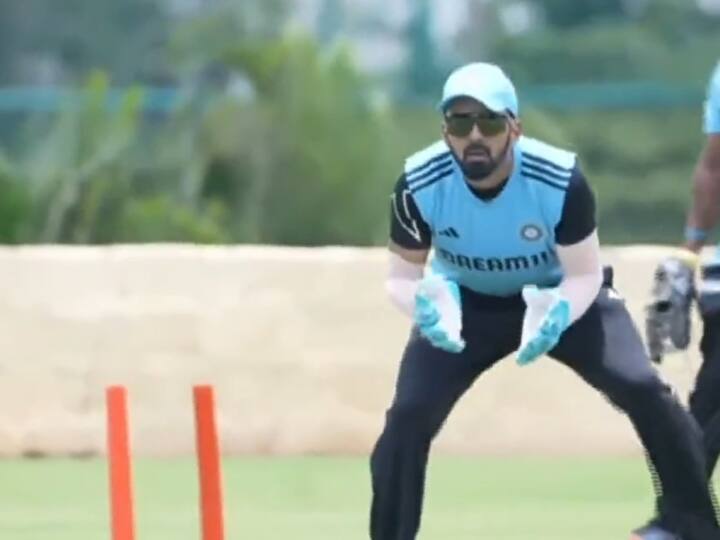 KL Rahul's special training before Asia Cup 2023 he is practicing for wicketkeeping with batting Watch video Watch: एशिया कप के लिए स्पेशल ट्रेनिंग ले रहे हैं केएल राहुल, बैटिंग के साथ विकेटकीपिंग पर भी कर रहे हैं काम