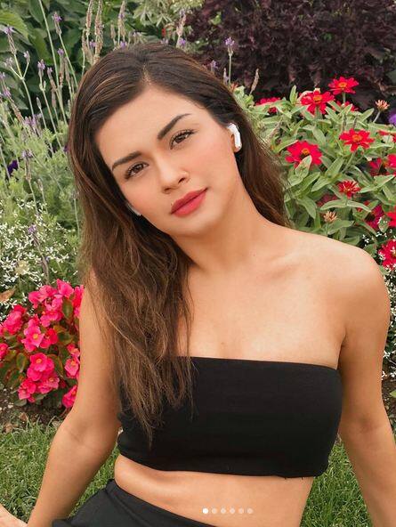 ਹਾਲ ਹੀ 'ਚ ਅਦਾਕਾਰਾ ਨੇ ਆਪਣੀ ਲੇਟੈਸਟ ਹੌਟਨੈੱਸ ਨਾਲ ਪ੍ਰਸ਼ੰਸਕਾਂ ਨੂੰ ਦੀਵਾਨਾ ਬਣਾ ਦਿੱਤਾ ਹੈ। ਇਨ੍ਹਾਂ ਤਸਵੀਰਾਂ 'ਚ ਉਸ ਦੇ ਕਾਤਲ ਅਵਤਾਰ ਨੂੰ ਦੇਖ ਕੇ ਪ੍ਰਸ਼ੰਸਕਾਂ ਦੇ ਹੋਸ਼ ਉੱਡ ਗਏ ਹਨ।