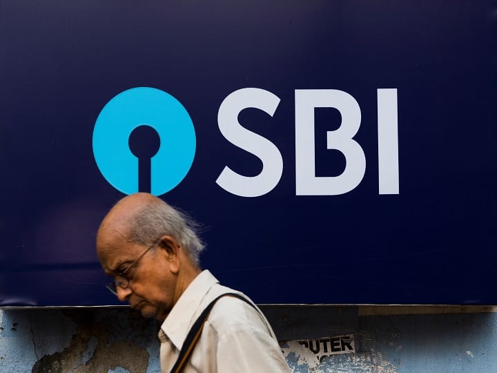 Government of India plans to extend retirement age of PSBs Chief LIC SBI Chairman says report know details PSBs Chief Retirement: सरकारी बैंकों के प्रमुखों का बढ़ जाएगा कार्यकाल, रिटायरमेंट की उम्र बढ़ाने पर हो रहा विचार