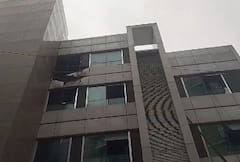 Santacruz Hotel Fire : सांताक्रूझमधील गॅलेक्सी हॉटेलला आग, तीन जणांचा मृत्यू