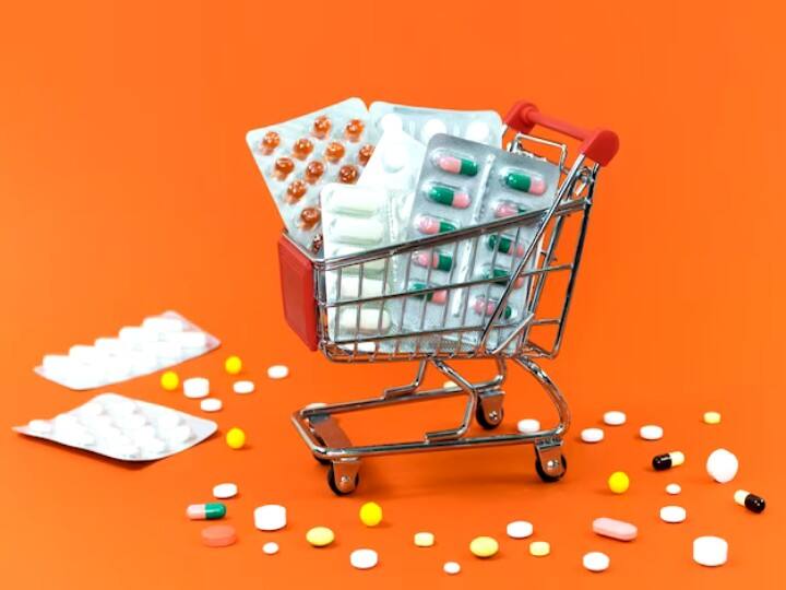 इतनी सस्ती क्यों आती हैं जेनेरिक दवाइयां, जानें ब्रांडेड दवाईयों से होती हैं कितनी अलग health tips what are generic medicines why are they so cheap and how different are they from branded इतनी सस्ती क्यों आती हैं जेनेरिक दवाइयां, जानें ब्रांडेड दवाईयों से होती हैं कितनी अलग