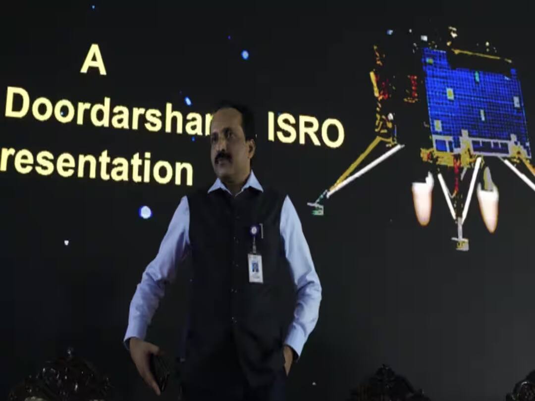 Chandrayaan-3: ચંદ્ર પર 'શિવશક્તિ' નામ આપવા અંગે ISRO ચીફ એસ. સોમનાથનું ખાસ નિવેદન, જાણો શું કહ્યું Chandrayaan-3 Touchdown Point: isro chairman s somanath on chandrayaan-3 touchdown point to be called shiva shakti Chandrayaan-3: ચંદ્ર પર 'શિવશક્તિ' નામ આપવા અંગે ISRO ચીફ એસ. સોમનાથનું ખાસ નિવેદન, જાણો શું કહ્યું