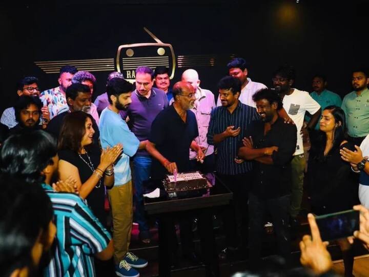 இதனை அடுத்து இப்படத்தின் வெற்றியை கொண்டாடும் விதமாக சக்சஸ் பார்ட்டி நடைபெற்றுள்ளது.