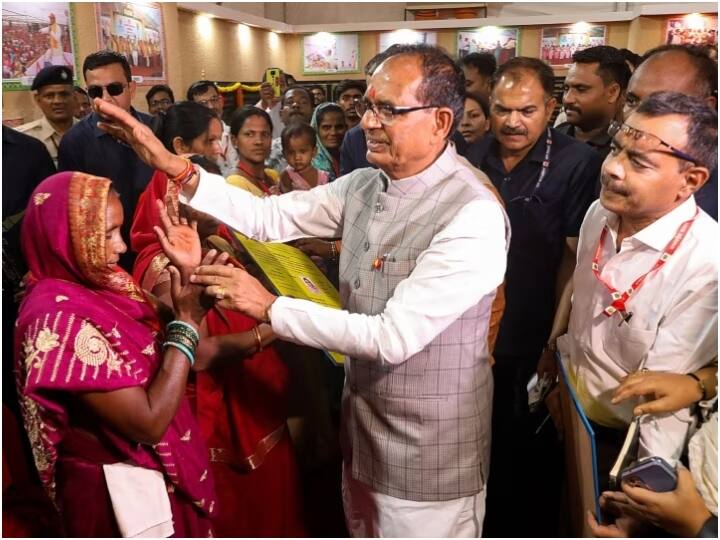 cm shivraj singh chouhan Announces Ladli Bahna Yojana Amount Increased to 1250 rupees from october ann Ladli Bahna Yojana: एमपी की 'लाडली बहनों' के लिए खुशखबरी, सीएम शिवराज का राखी गिफ्ट- बढ़ने वाली है योजना की राशि!