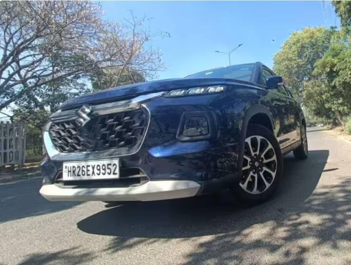 ਇਸ ਲਿਸਟ 'ਚ ਦੂਜਾ ਨਾਂ ਮਾਰੂਤੀ ਸੁਜ਼ੂਕੀ ਗ੍ਰੈਂਡ ਵਿਟਾਰਾ ਦਾ ਹੈ। SUV ਟੋਇਟਾ ਹਾਈਰਾਈਡਰ ਵਾਂਗ ਹੀ ਇੰਜਣ ਦੁਆਰਾ ਸੰਚਾਲਿਤ ਹੈ, ਜਿਸ ਲਈ ਕੰਪਨੀ 27.93 kmpl ਤੱਕ ਦੀ ਮਾਈਲੇਜ ਦਾ ਦਾਅਵਾ ਕਰਦੀ ਹੈ।