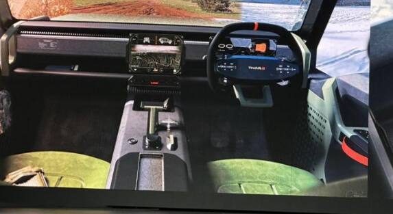 ਮਹਿੰਦਰਾ ਥਾਰ ਈਵੀ ਕੰਸੈਪਟ ਨੂੰ ਲੰਬੇ ਵ੍ਹੀਲਬੇਸ 'ਤੇ ਬਣਾਇਆ ਗਿਆ ਹੈ। ਜੋ ਕਿ 2776 mm ਤੋਂ 2976 mm ਵਿਚਕਾਰ ਹੈ। ਇਸ ਨੂੰ ਘੱਟ ਓਵਰਹੈਂਗ ਨਾਲ ਚੰਗੀ ਤਰ੍ਹਾਂ ਜੋੜਿਆ ਗਿਆ ਹੈ। ਇਸ SUV 'ਚ 300 mm ਦਾ ਸੈਗਮੈਂਟ ਦਾ ਸਭ ਤੋਂ ਵੱਡਾ ਗਰਾਊਂਡ ਕਲੀਅਰੈਂਸ ਉਪਲਬਧ ਹੈ। 5-ਦਰਵਾਜ਼ੇ ਵਾਲੇ Thar.E ਸੰਕਲਪ ਦਾ ਦਾਅਵਾ ਕੀਤਾ ਗਿਆ ਹੈ ਕਿ ਉਹ ਮਜ਼ਬੂਤ ​​ਆਫ-ਰੋਡ ਸਮਰੱਥਾ, ਖੰਡ-ਲੀਡ ਪਹੁੰਚ ਕੋਣ, ਰਵਾਨਗੀ ਕੋਣ, ਰੈਂਪ-ਓਵਰ ਐਂਗਲ ਅਤੇ ਵਾਟਰ ਵੈਡਿੰਗ ਸਮਰੱਥਾ ਪ੍ਰਦਾਨ ਕਰਦਾ ਹੈ।