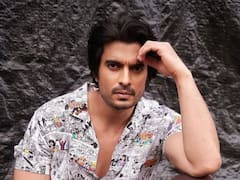 'तुमच्या आई वडिलांचं अरेंज मॅरेज झालं होतं की लव्ह मॅरेज?'; चाहत्याचा प्रश्न, गश्मीर महाजनी उत्तर देत म्हणाला, 'त्यांचे..'