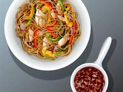 Mixed Chowmein: घर पर बनाएं चिकन और अंडे से बना मिक्स चाउमिन, बच्चों को खूब आएगा पसंद