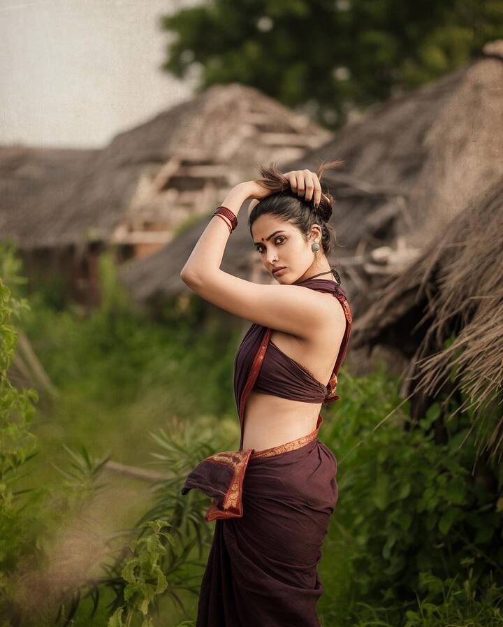 దివి అందమైన ఫోటోలు -Image credit: Divi Vadthya/Instagram