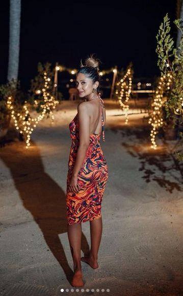 ਹਾਲ ਹੀ 'ਚ ਜੈਨੀਫਰ ਵਿੰਗੇਟ ਨੇ ਆਪਣੇ ਸੋਸ਼ਲ ਮੀਡੀਆ ਅਕਾਊਂਟ 'ਤੇ ਕੁਝ ਤਸਵੀਰਾਂ ਸ਼ੇਅਰ ਕੀਤੀਆਂ ਹਨ, ਜਿਸ 'ਚ ਉਹ ਸਮੁੰਦਰ ਕਿਨਾਰੇ ਨਜ਼ਰ ਆ ਰਹੀ ਹੈ।