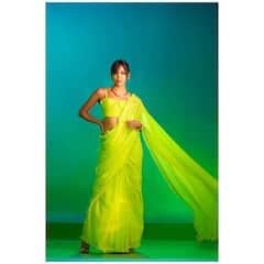 Shriya Pilgaonkar Flaunts Her Neon Green Saree Look - SEE PICS