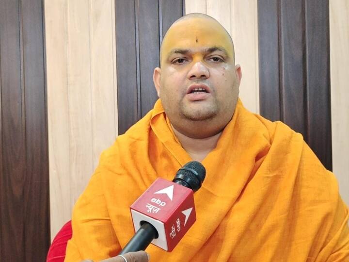Ayodhya: स्वामी प्रसाद मौर्य के हिंदू धर्म पर दिए बयान से भड़के साधु-संत, अखिलेश यादव से पूछ लिया सवाल