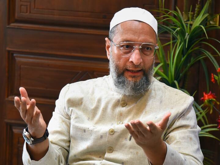 Owaisi on INDIA Alliance Asaduddin Owaisi Referring KCR Third Front Says Game has Just Started Owaisi on INDIA Alliance: KCR और तीसरे मोर्चे का जिक्र कर असदुद्दीन ओवैसी बोले, 'अभी तो खेल शुरू हुआ है'