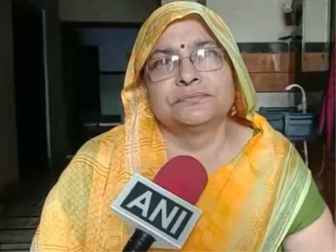 Muzaffarnagar School News Uttar Pradesh Basic Shiksha Adhikari Show Cause  Notice School Closed Affiliation Muzaffarnagar Viral Video